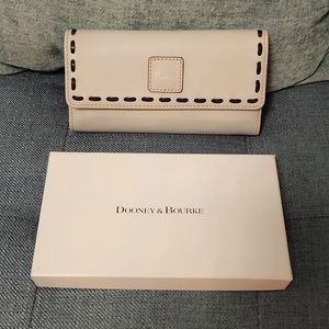 Dooney & Bourke Florentine Checkbook